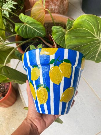 Apéro peinture sur pot en terre cuite
